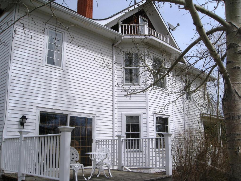 Sproule Heritage Bed & Breakfast 斯特拉斯莫尔 外观 照片
