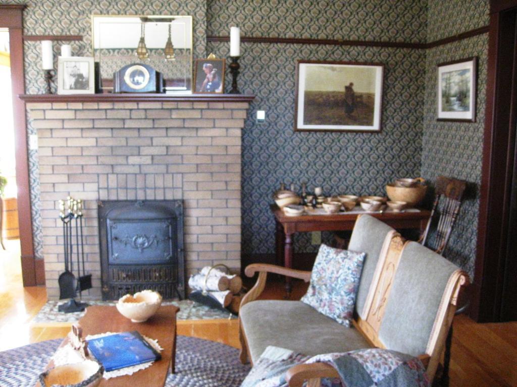 Sproule Heritage Bed & Breakfast 斯特拉斯莫尔 外观 照片